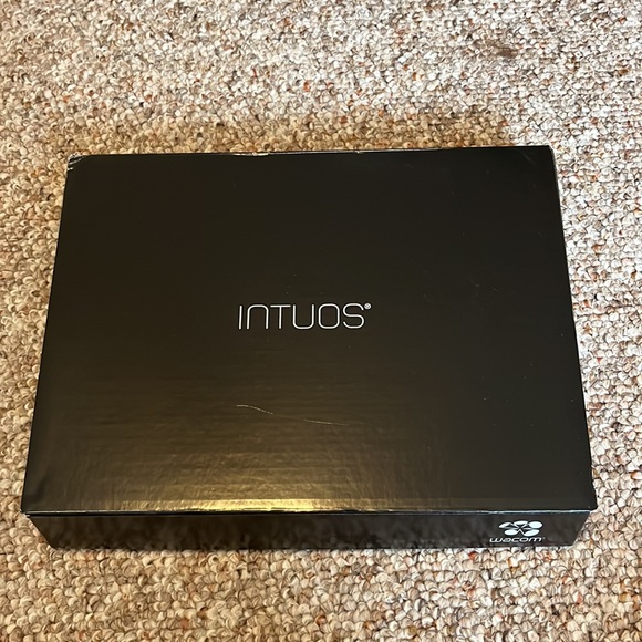 Wacom Intuos Pen Tablet - Picture 6 of 7